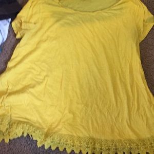 Tunic length t shirt with crochet trim
